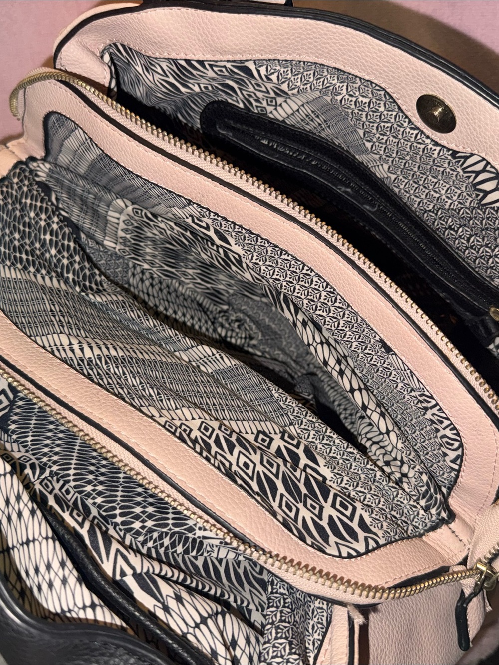 Jessica Simpson Black and Blush Structured Shoulder Bag - Picture 3 of 3